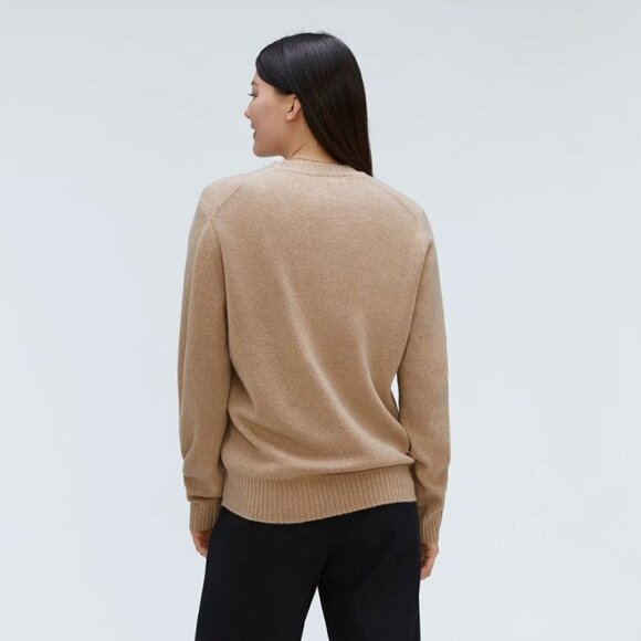 Everlane Unisex The Everyone Cashmere Crew Sweater in Light Camel XXSmall Unisex - Picture 3 of 14